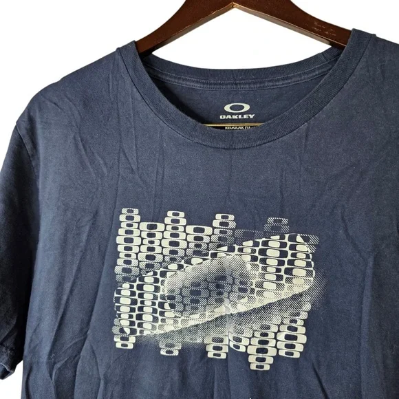 Oakley Men's XL Navy Regular Fit Graphic T-Shirt - Streetwear Tee - Picture 3 of 5